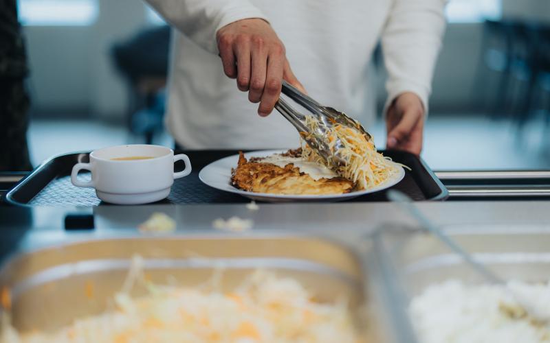 Bruņoto spēku ēdināšana